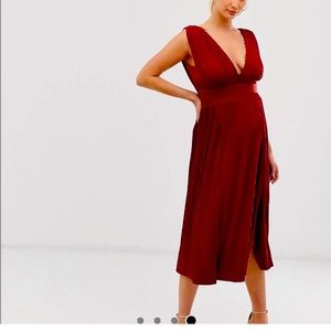 Stunning burgundy maternity midi dress